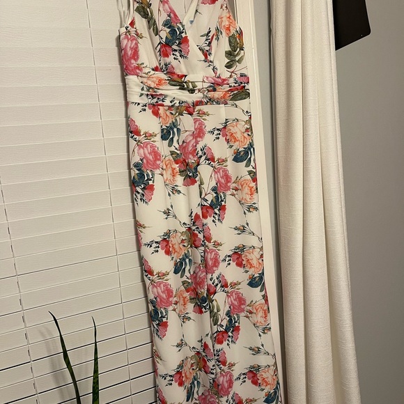 ANTONIO MELANI Pants - ANTONIO MELANI White and Pink Floral Jumpsuit with V-Neckline